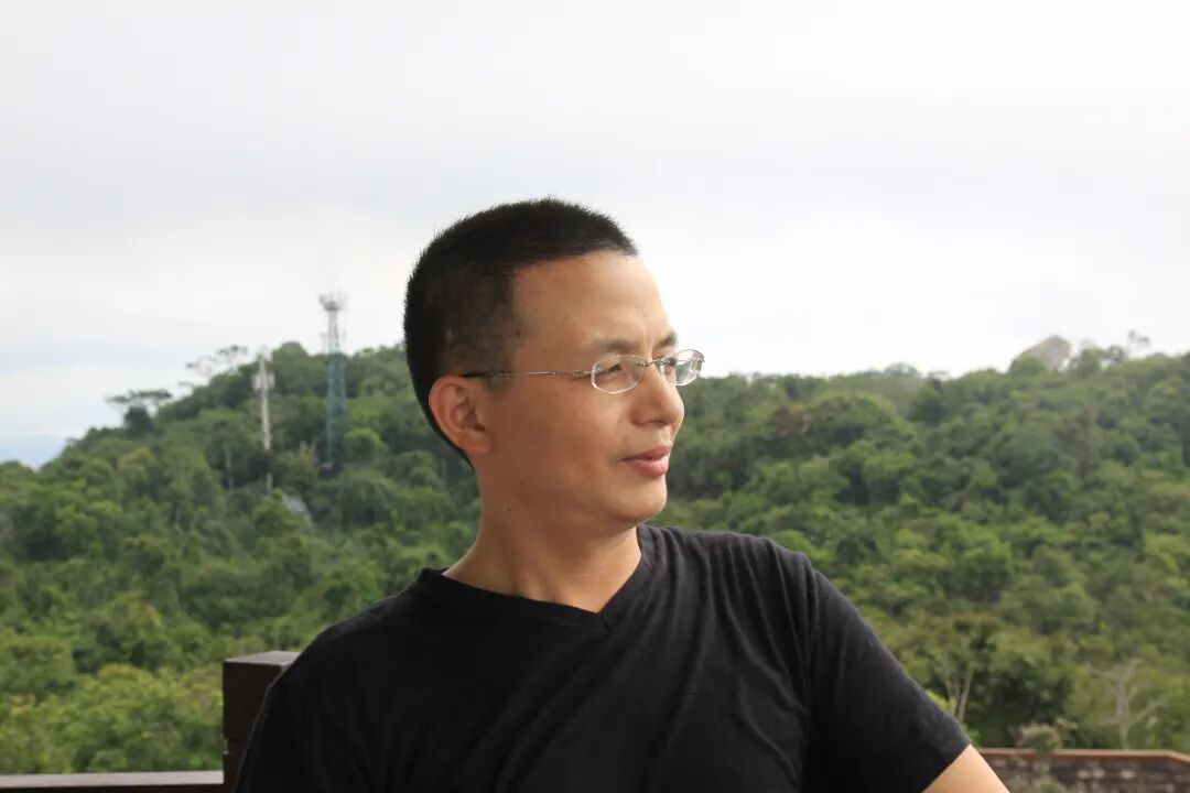 周泉根.jpg