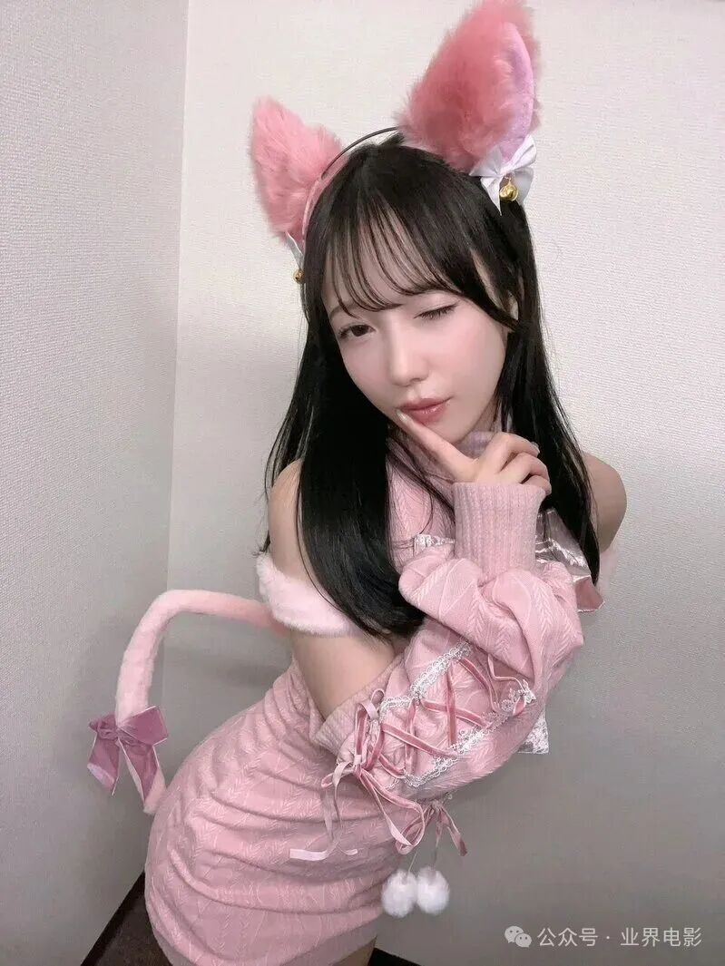 和星乃莉子并列为SOD四小天后的小凑四叶。图撷取X