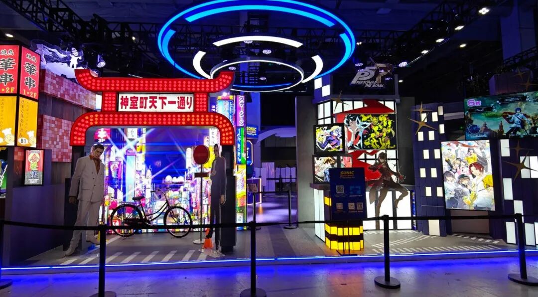 图片包含 建筑, 桌子, 街道, 电脑 描述已自动生成