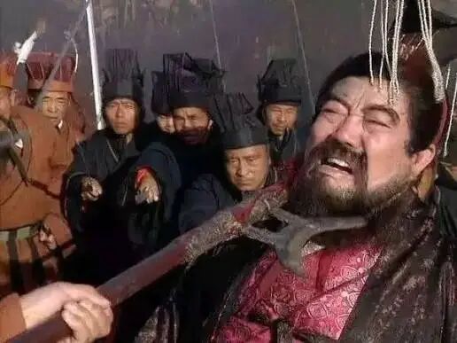 三国演义》中的他们刚夸下海口，就被啪啪打脸……疼不疼？_百科TA说