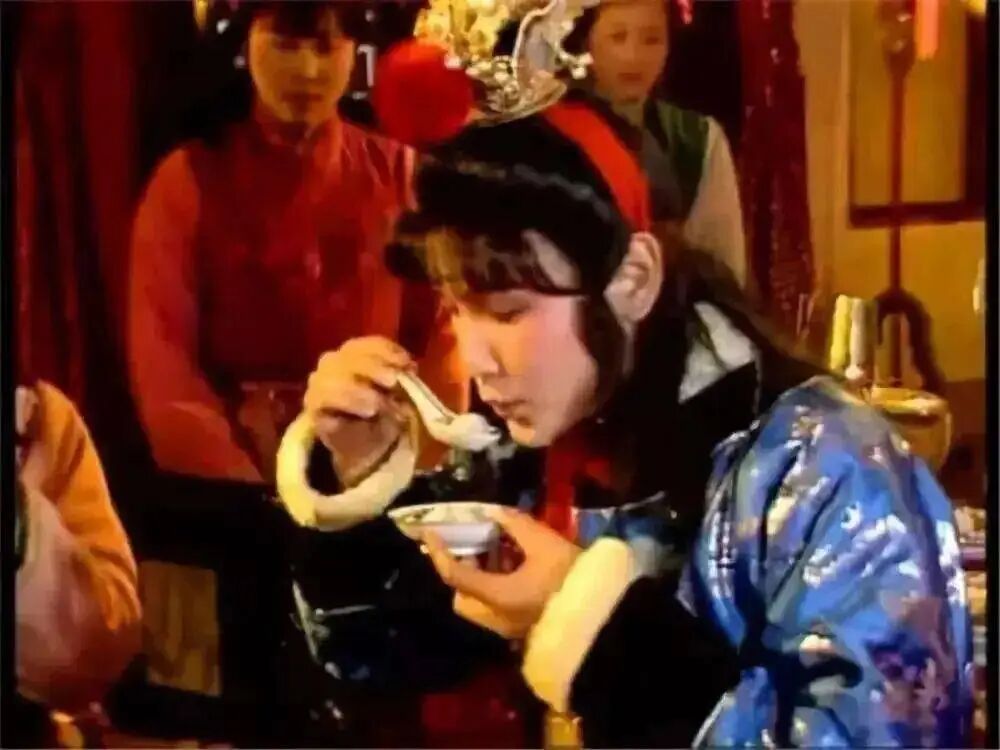 红楼梦》里的两次元宵节，分别成为甄、贾两府由盛转衰的转折点_搜狐网