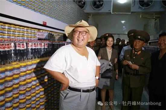 北김정은, 금산포젓갈가공공장 현지지도...'폭염속 런닝셔츠 차림' < 북한소식 < 기사본문 - 통일뉴스