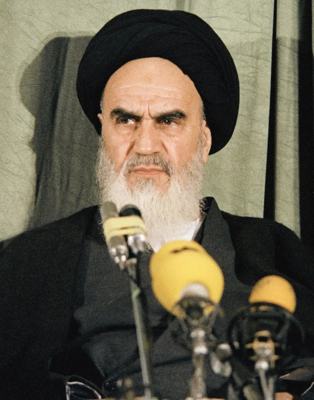 Ruhollah Khomeini | Biography, Exile, Iranian Revolution, Family ...