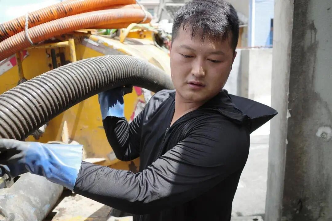 潘浩男.jpg