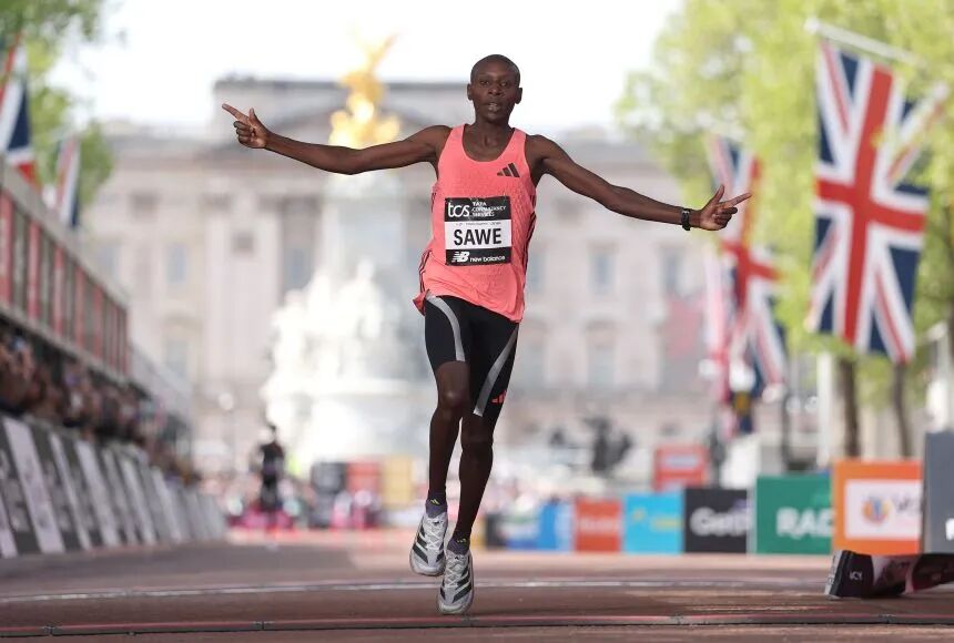 London Marathon: Kenya's Sabastian Sawe becomes first man to run sub two-hour marathon | CNN