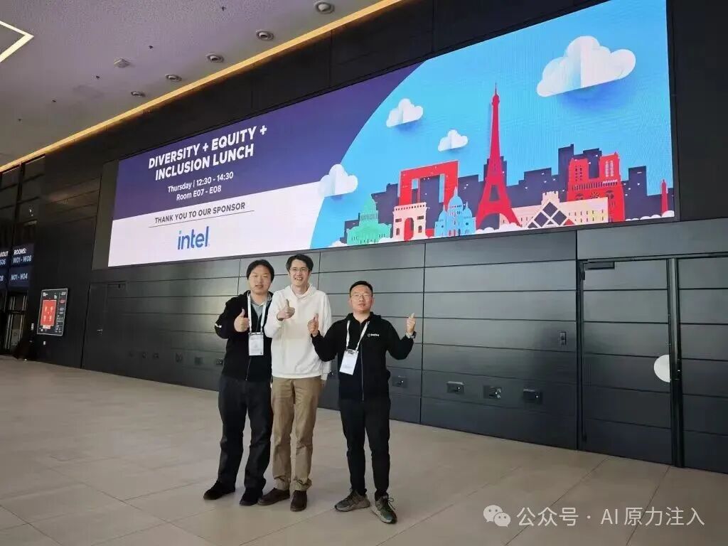 张潇和李孟轩在 2025 年 KubeCon 法国