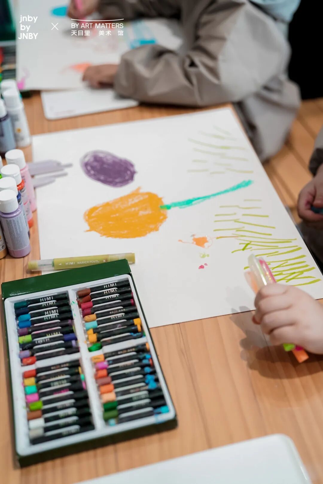 04孩子画作展示.jpg