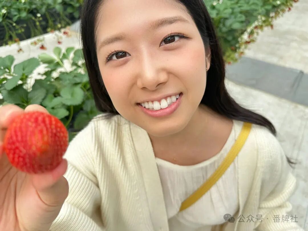 前乃菜々.jpg
