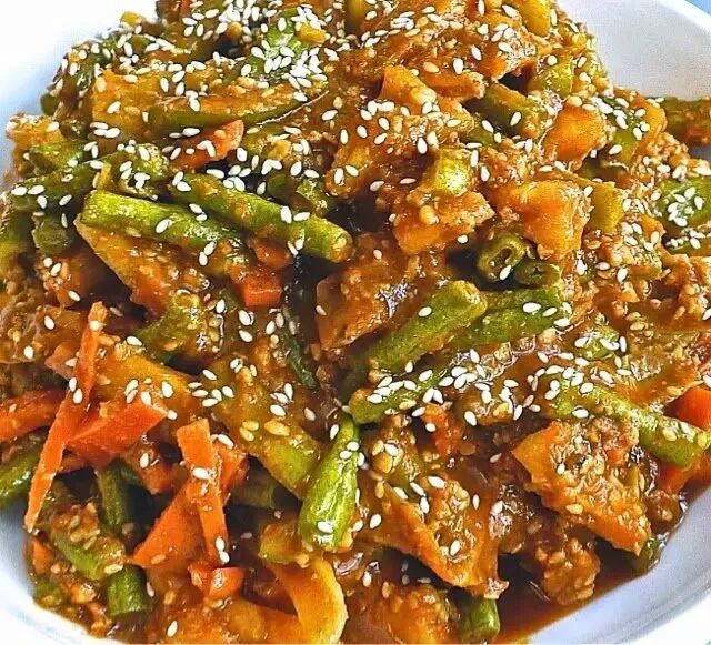 Penang Acar (Penang Spicy Pickled Vegetables)