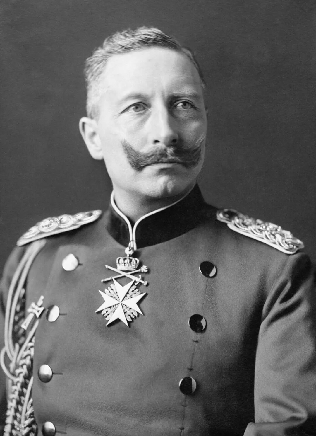 Wilhelm II Biography | HistoryMaps