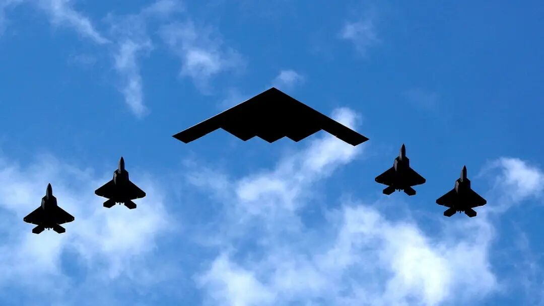 B-2 stealth bombers possibly carrying bunker-busters appear to head toward Guam | Fox News