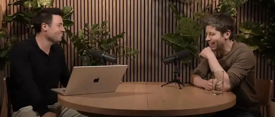 OpenAI CEO深度访谈：吐槽Meta报价1亿美金挖墙角，透露要造“AI伴侣”、建太阳能数据中心_阿尔特曼_萨姆_未来