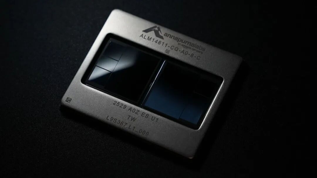 Amazon Trainium3 chip.