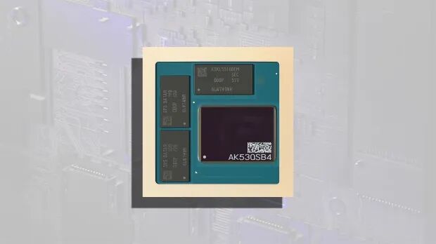 Here's a close up of the die package on the Snapdragon X2 Elite Extreme teasing SiP memory tech