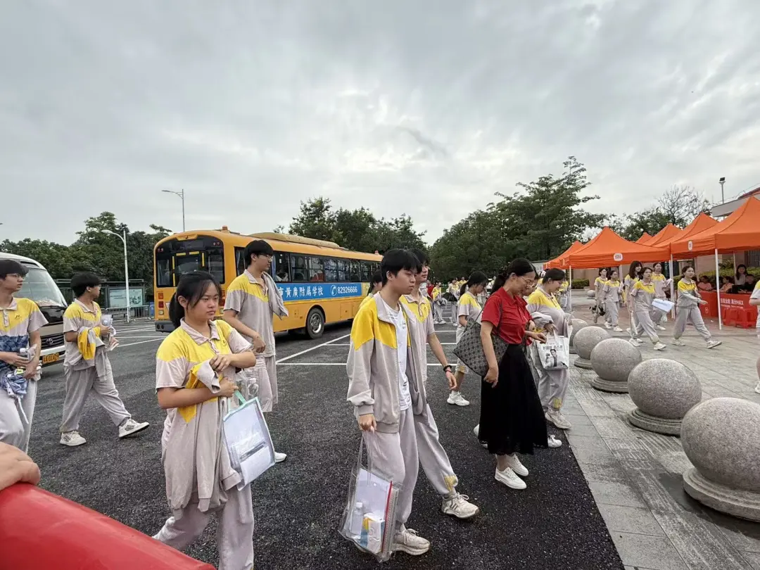 dc272dbc0cac24a04cc1f142cc1432d3.jpg