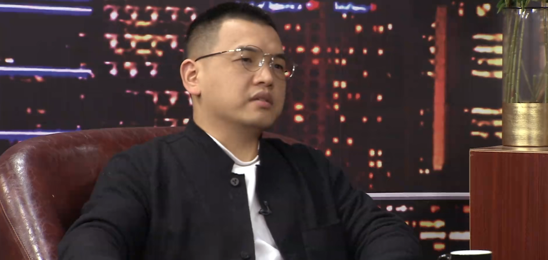 卢克文，你还是做个老实人吧_凤凰网