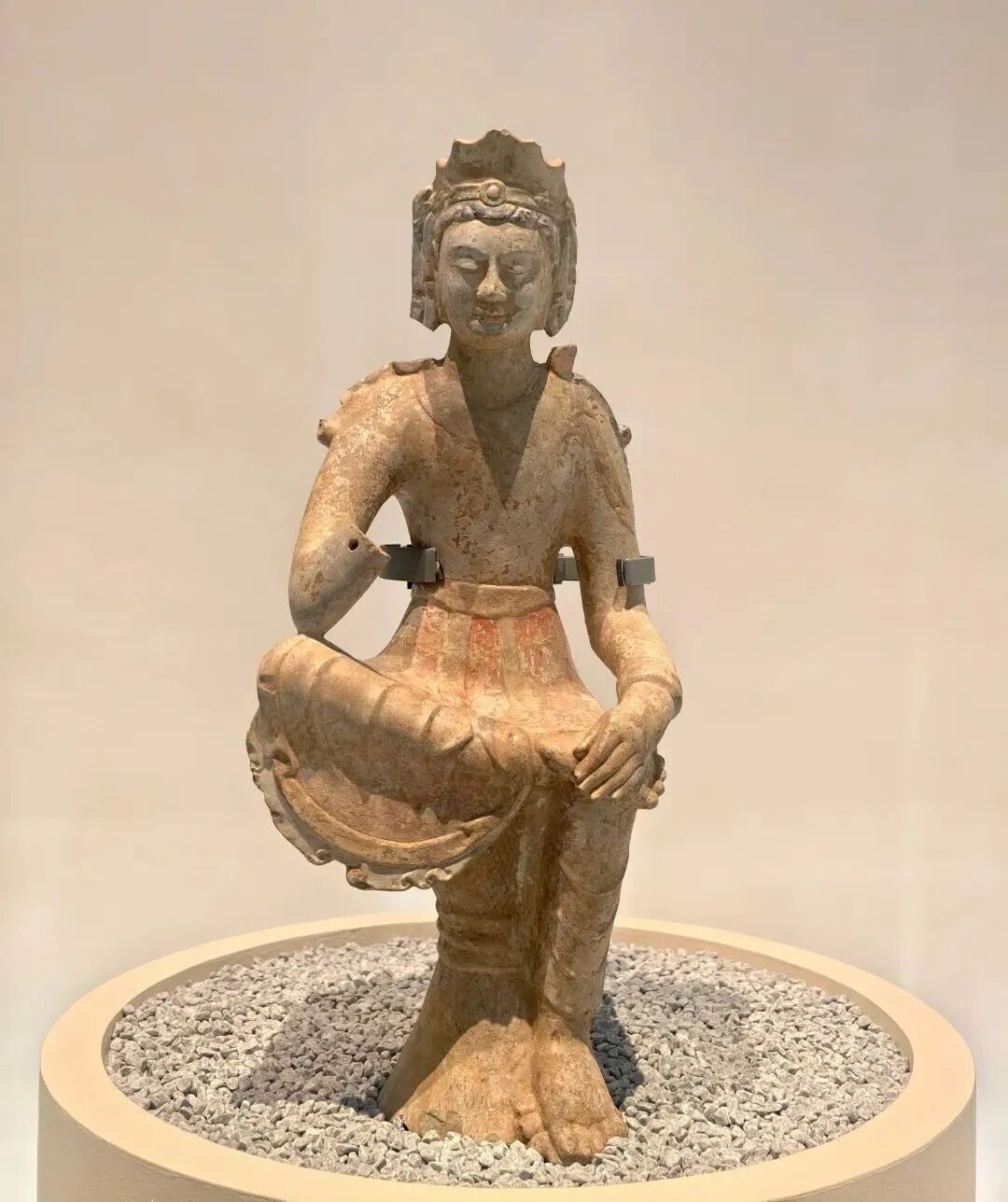 彩绘思惟菩萨像.jpg
