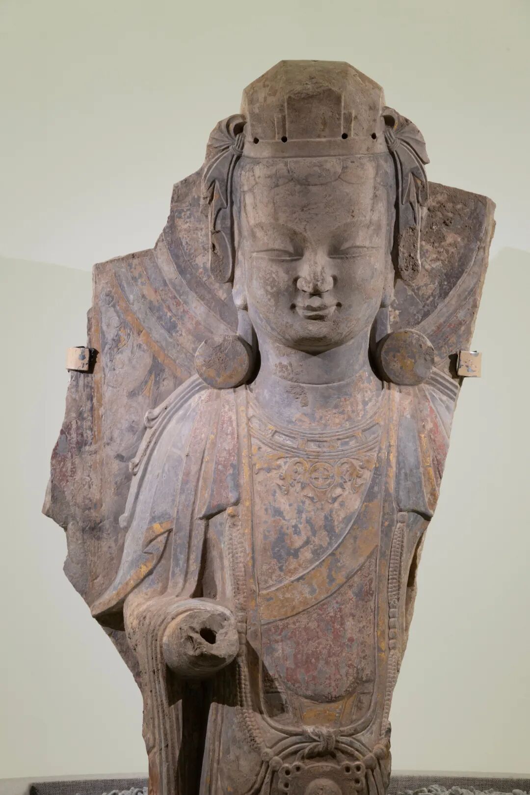 贴金彩绘胁侍菩萨半身像.jpg