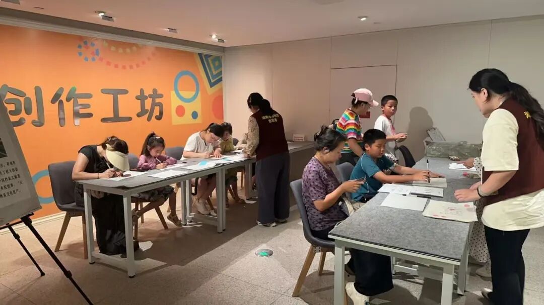 暑假期间的亲子教育活动.jpg