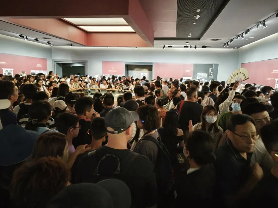 长沙马王堆汉墓陈列展厅人流如织.jpg