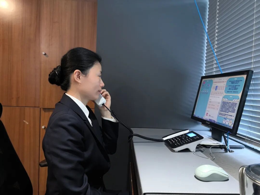 07电话咨询服务.jpg